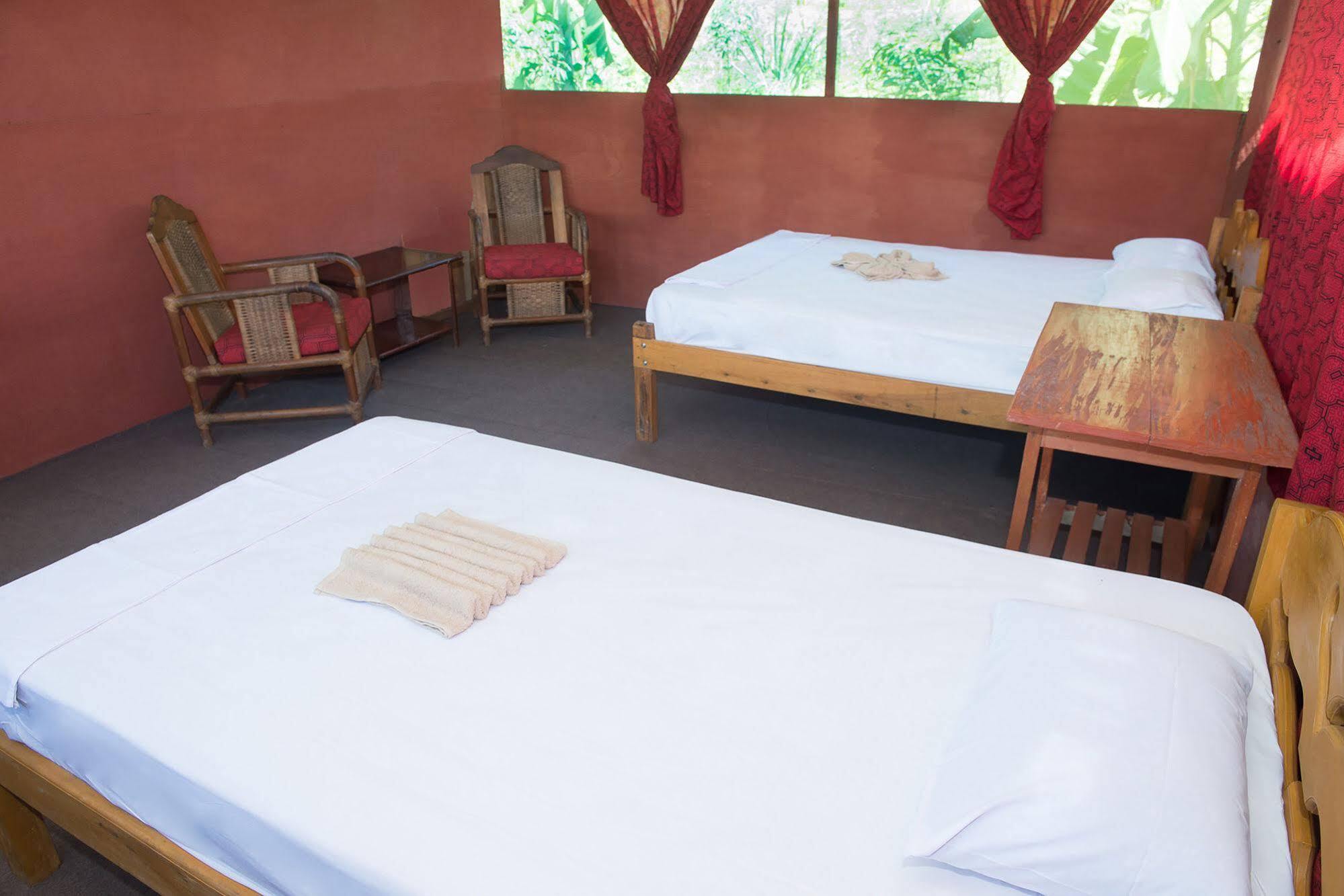 Maniti Expeditions Eco Lodge 伊基托斯 外观 照片