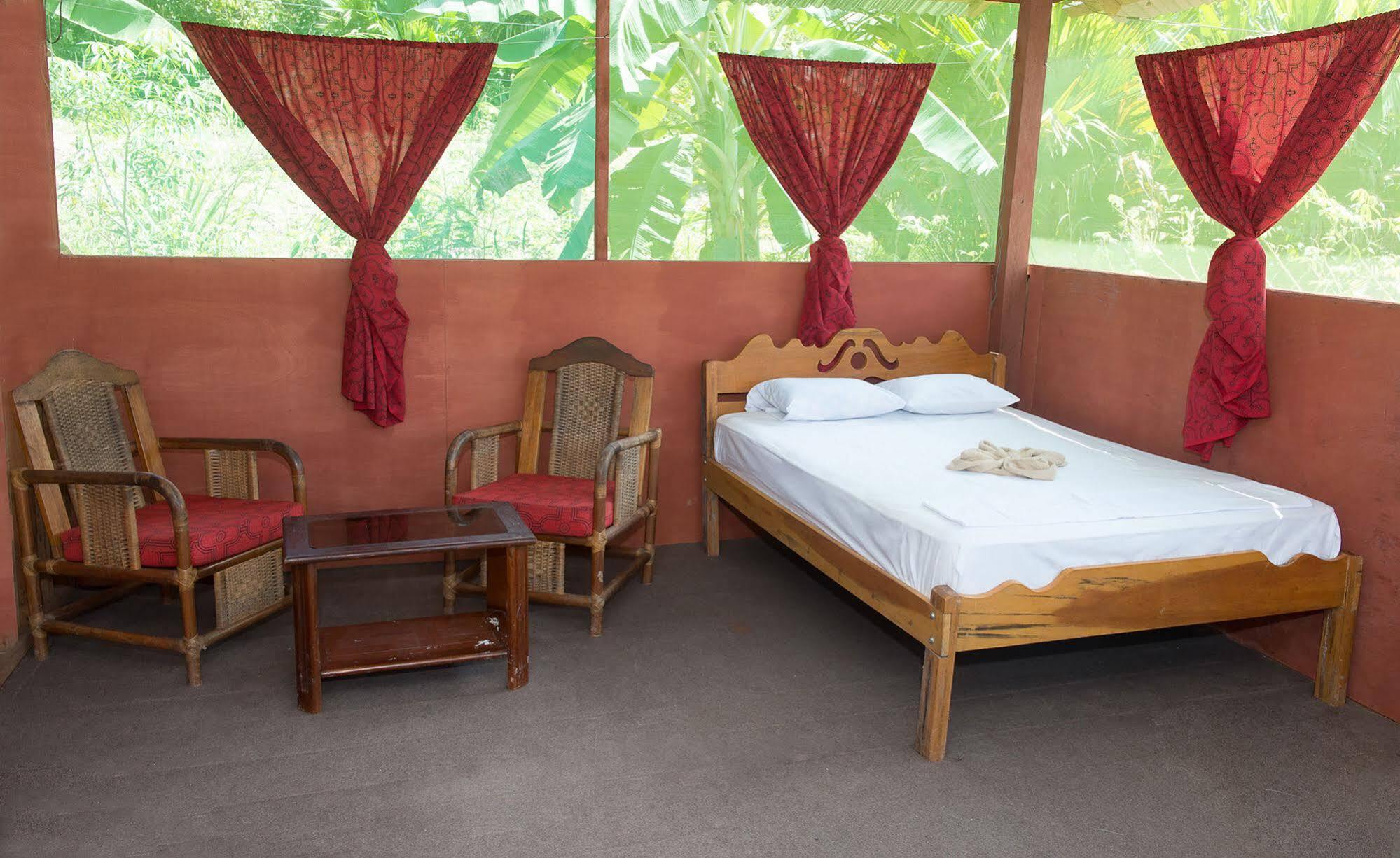 Maniti Expeditions Eco Lodge 伊基托斯 外观 照片